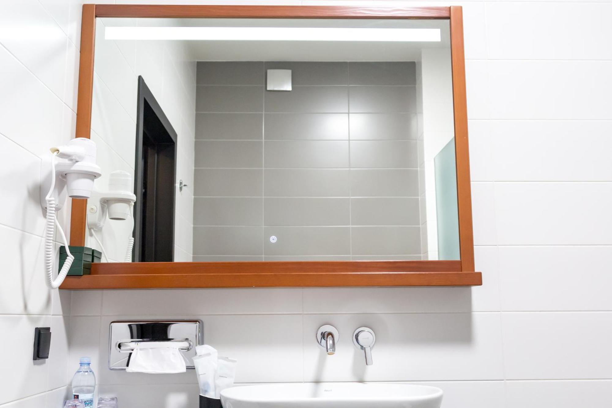 Sobi Hotel Vychhorod Extérieur photo