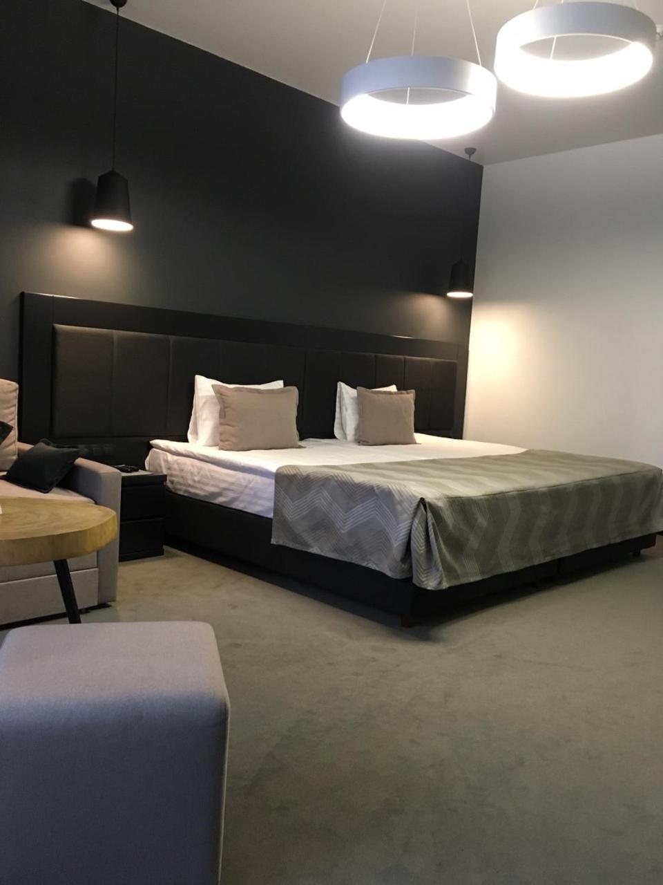 Sobi Hotel Vychhorod Extérieur photo