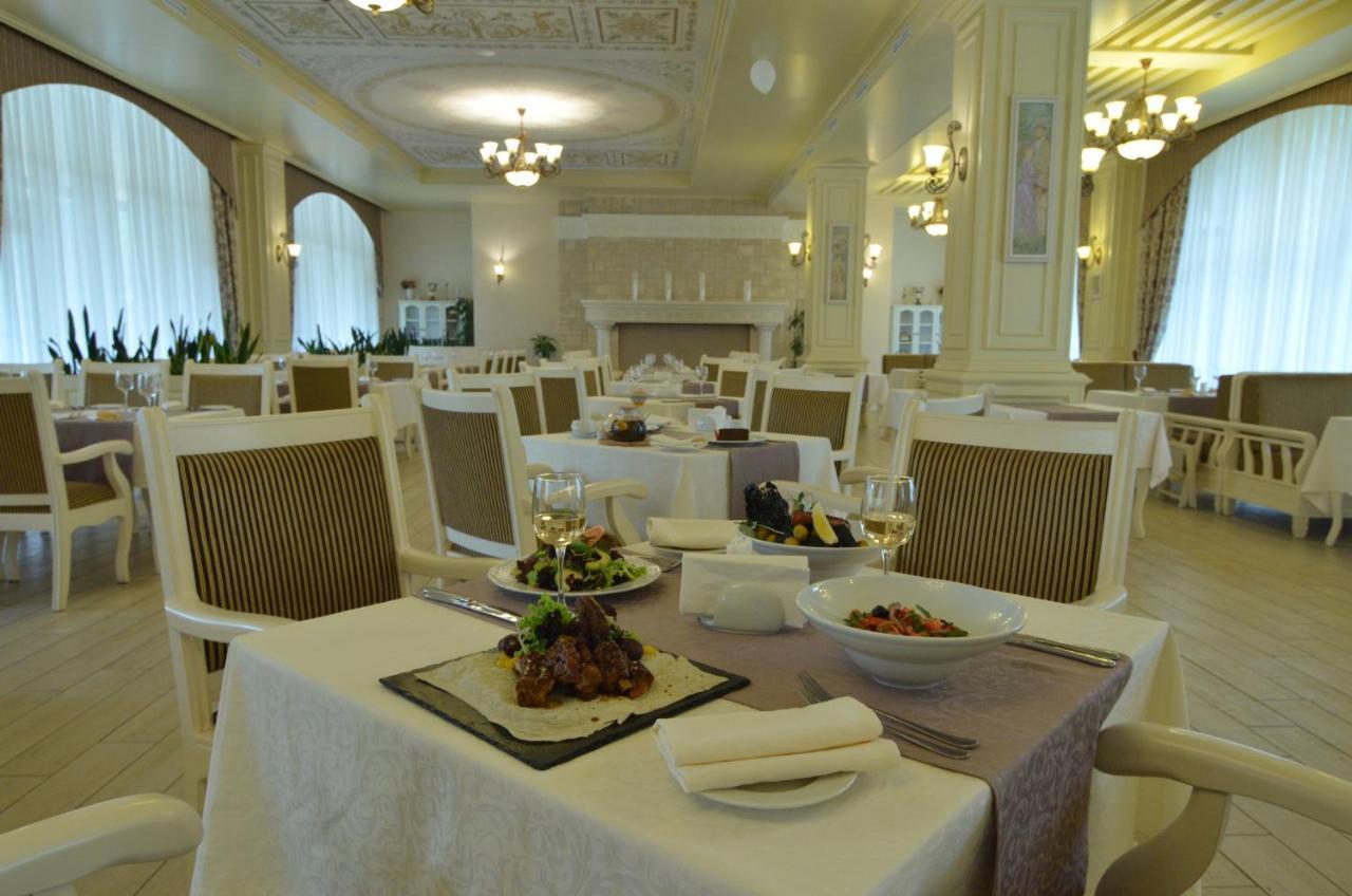 Sobi Hotel Vychhorod Extérieur photo