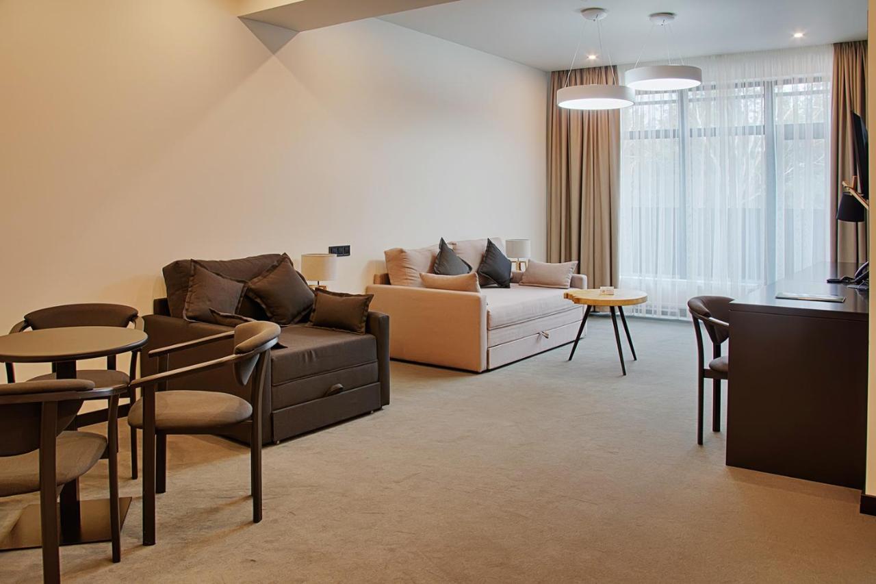 Sobi Hotel Vychhorod Extérieur photo